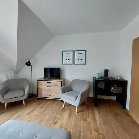 App 4 Pers 2 Schlafzimmer Mit Eigenen Badezimmer 2 Balkonen Alle Mit Moselblick *